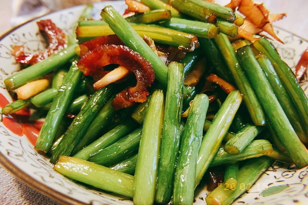 家常菜蒜薹炒肉（蒜苔炒肉）