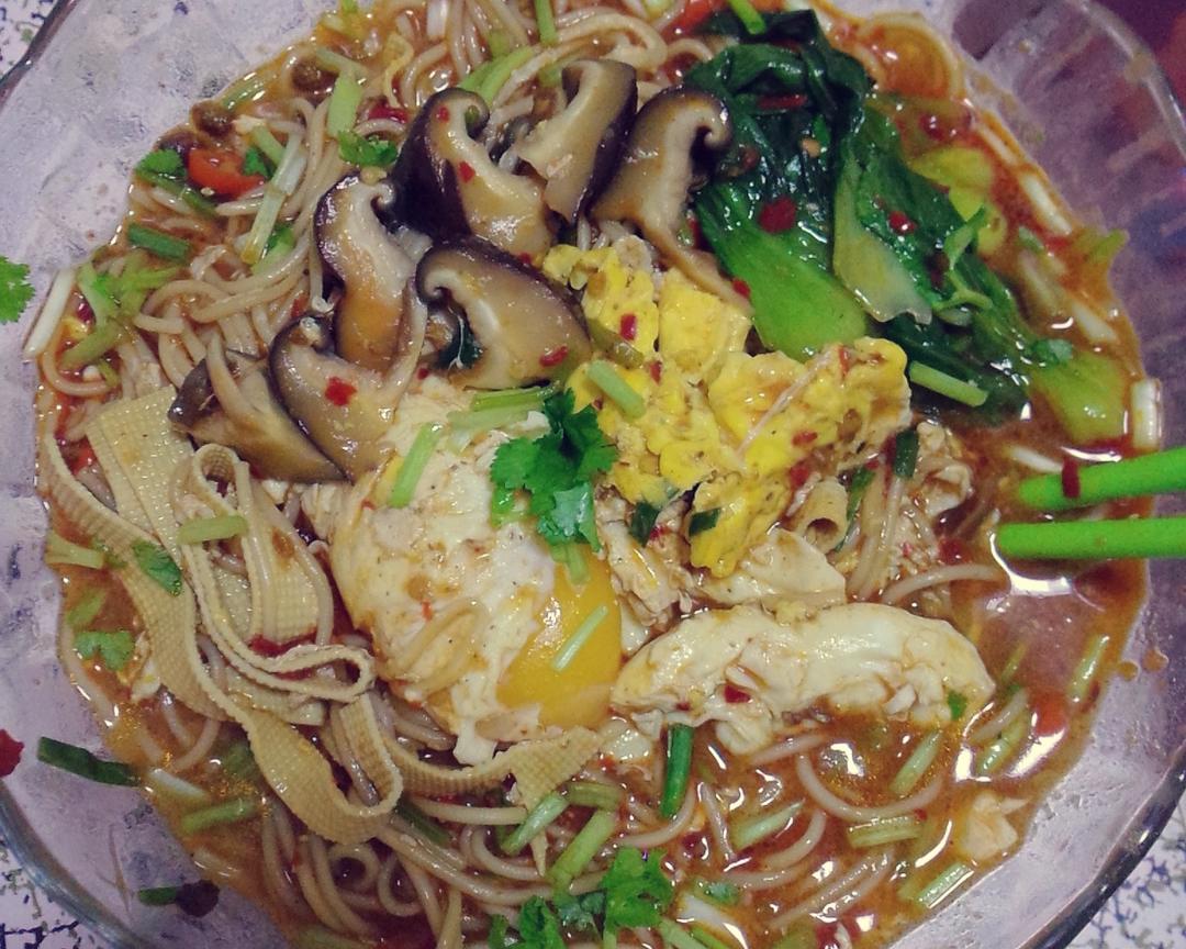 麻辣大杂烩汤面