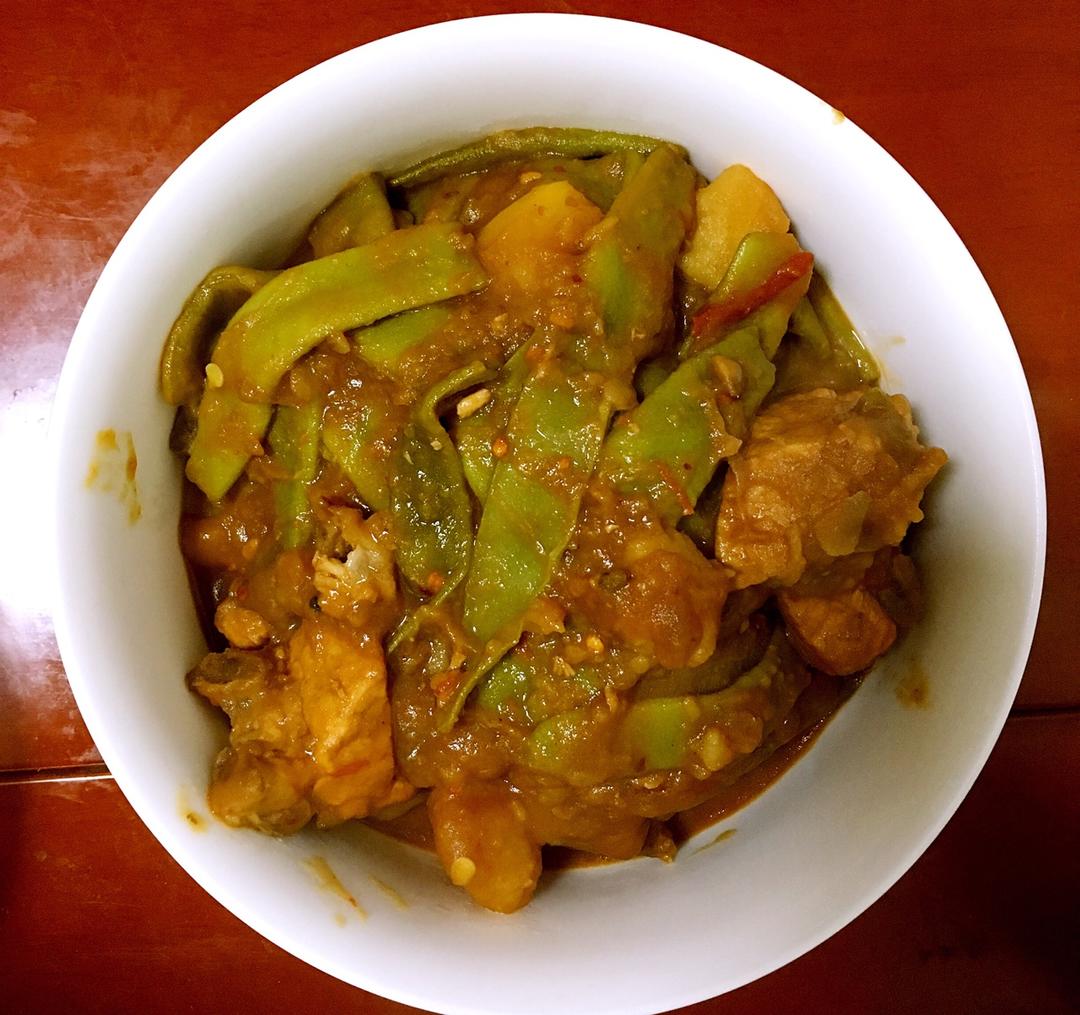 红烧排骨炖豆角土豆