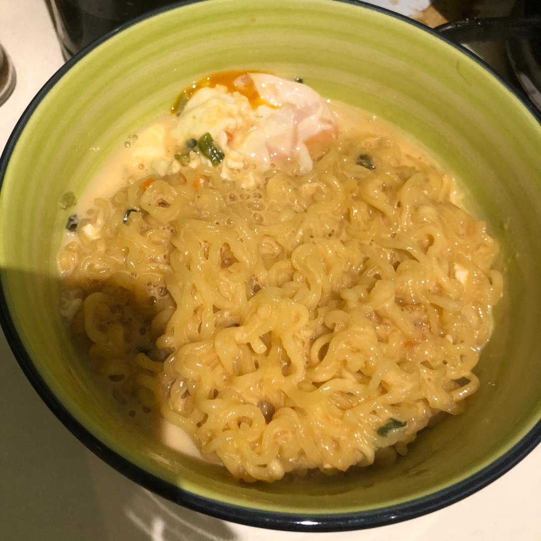 牛奶辛拉面（汤头浓郁，非常好吃）