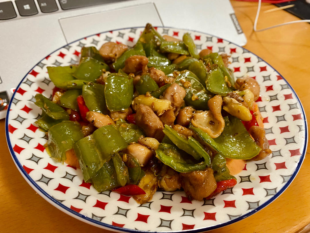 青椒炒鸡腿肉（大厨级别）