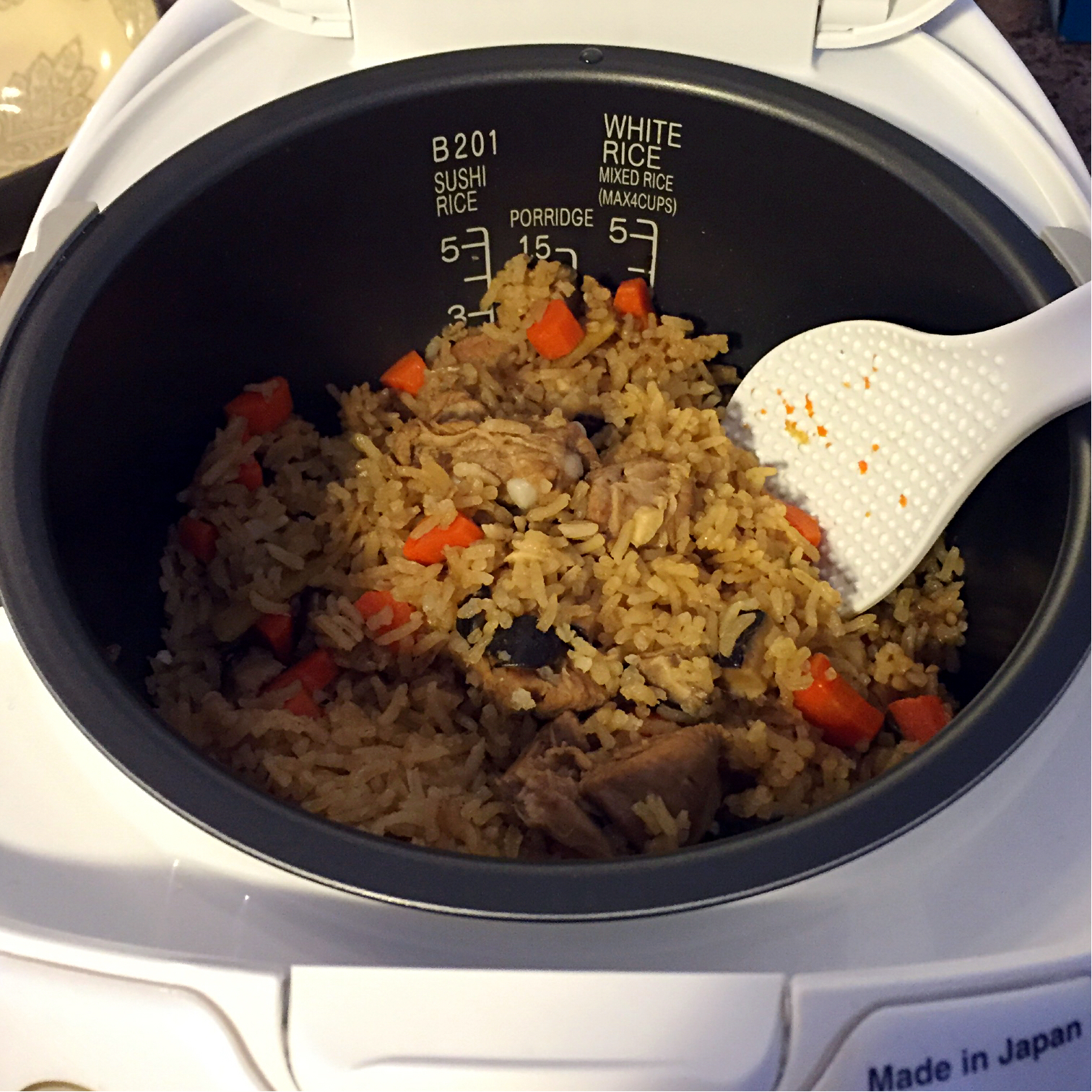 喷香排骨焖饭（爆好吃）