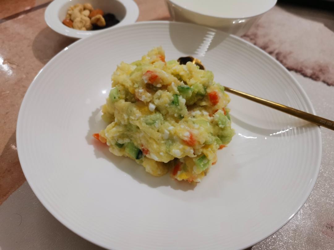 零失败!好吃到舔盘的土豆泥沙拉，饱腹感十足！