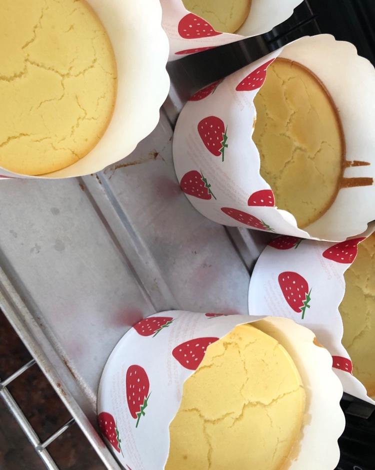 不会回缩的纸杯蛋糕