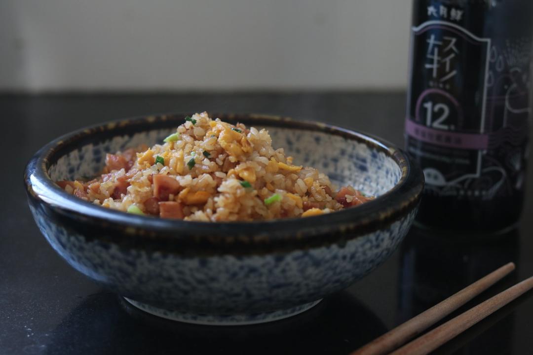 家常酱油炒饭