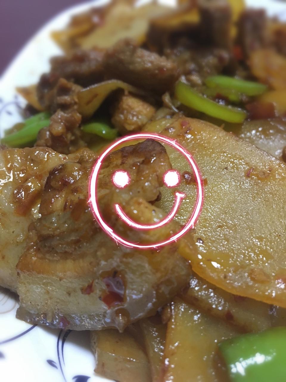 土豆片回锅肉