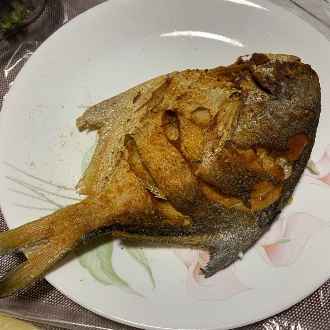 干煎金鲳鱼