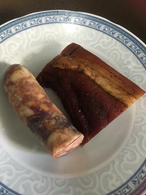 腊肉腊肠土豆玉米香菇焖饭的做法 步骤1