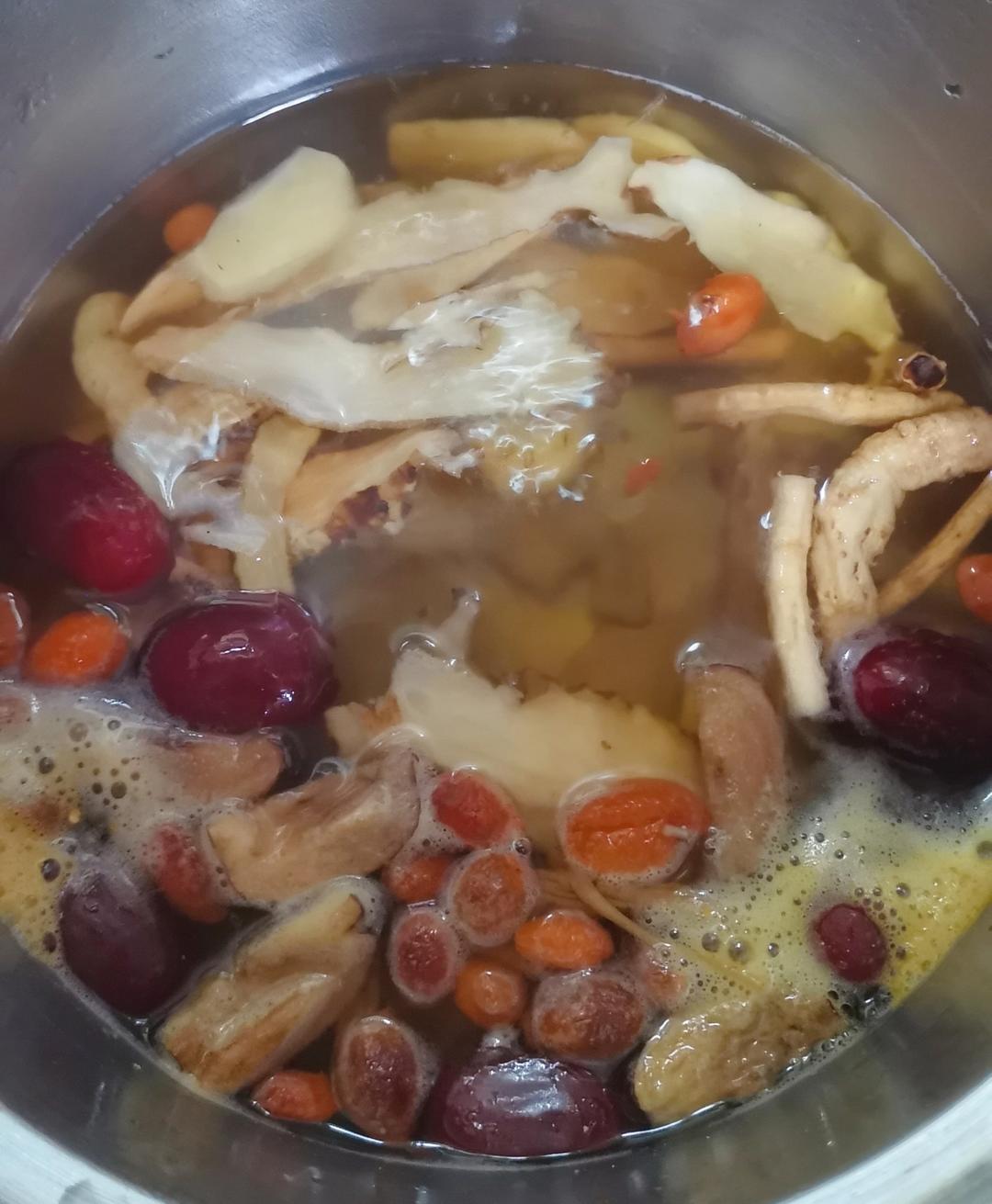 鸡精药材蒸鸡腿的做法 步骤1