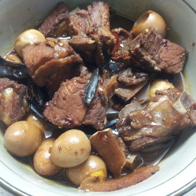 蒜蓉辣酱烧排骨