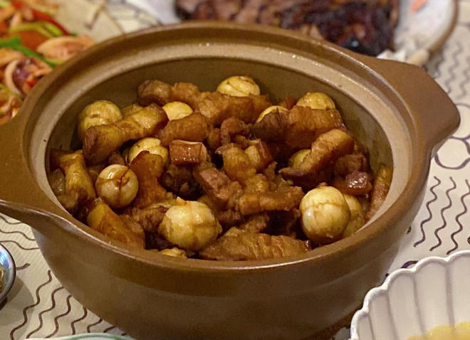 年夜饭大菜：茨菇烧肉的做法