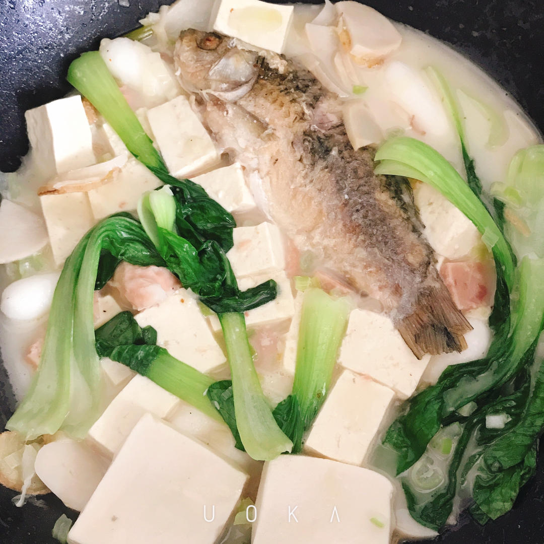 奶白鲫鱼豆腐汤|一条鱼最后的温柔