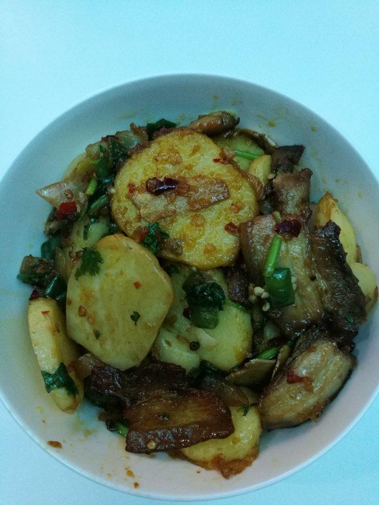干锅土豆片