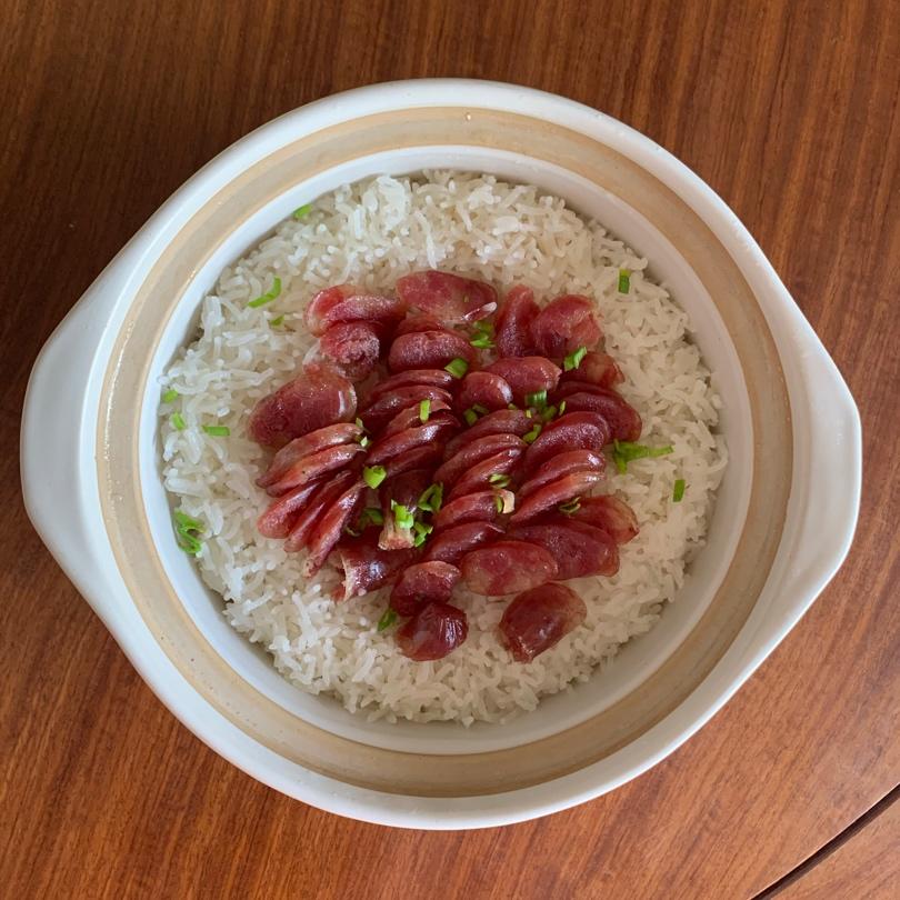 腊味煲仔饭，20分钟饭菜同出