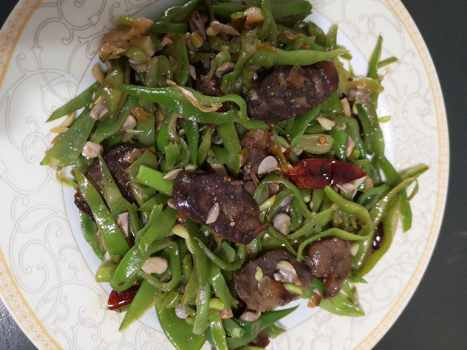 扁豆丝炒香肠