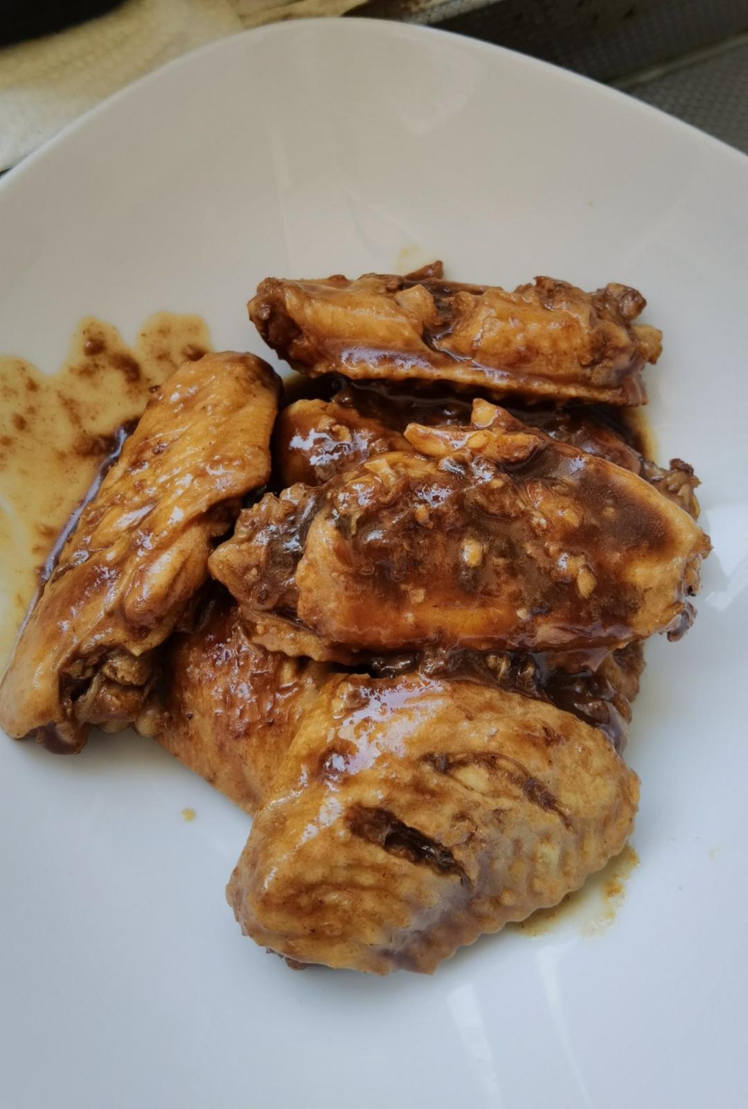 不要再可乐鸡翅了，求求你试试蒜香鸡翅吧，香味捅破天花板！