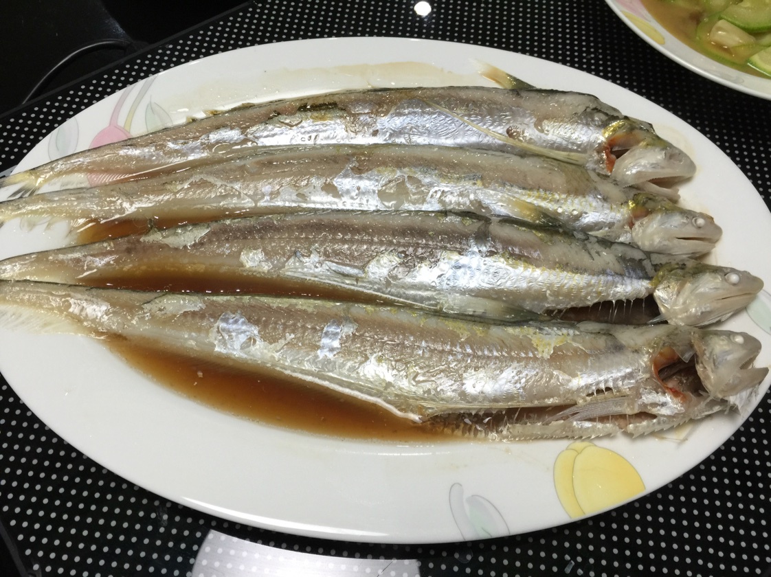 橙橙陈做的清蒸刀鱼