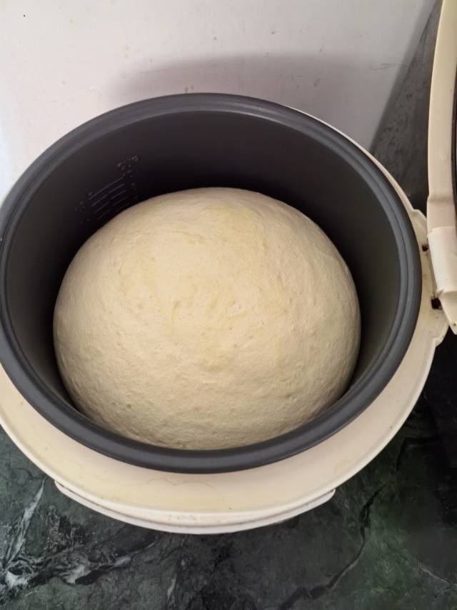 简单的电饭锅蛋糕(不用秤版)