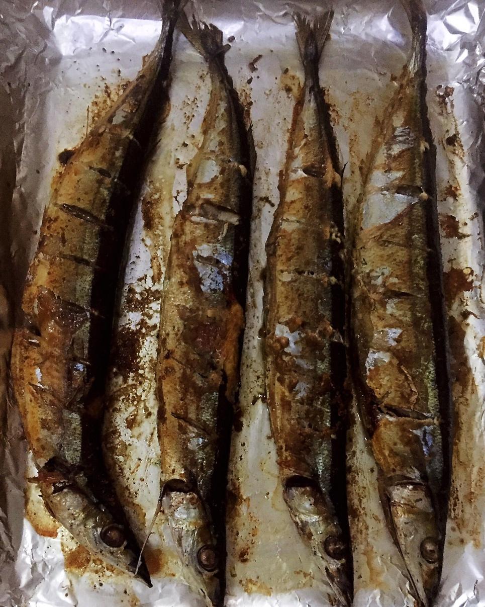烤秋刀鱼