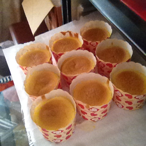 消耗淡奶油之作——淡奶油小蛋糕