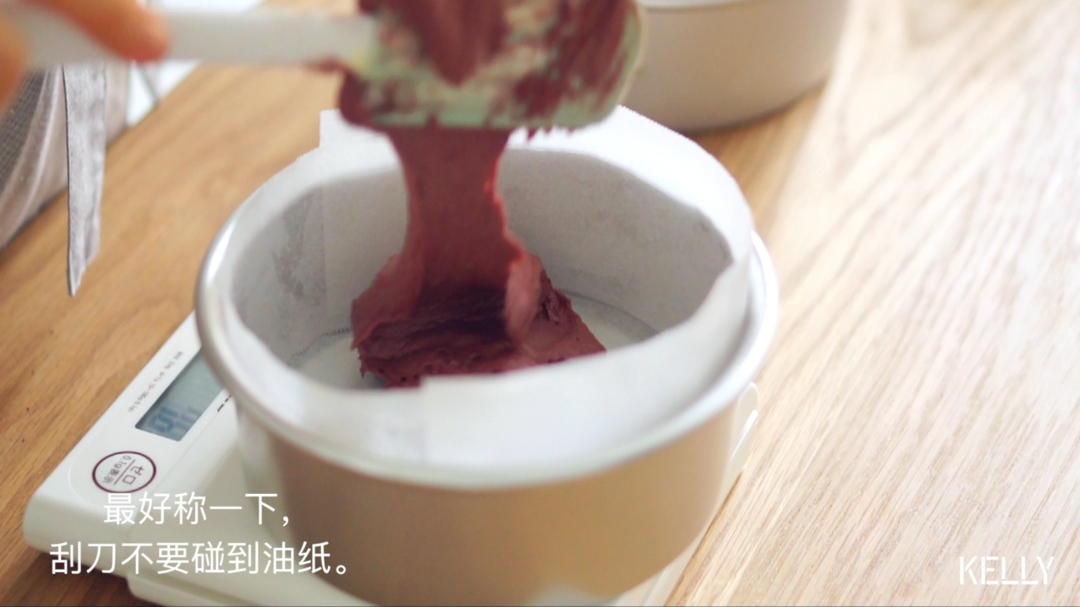 無需抹面的輕卡紅絲絨蛋糕/低卡配方+裝飾竅門+擠花方法/烘焙視頻蛋糕篇11「美式蛋糕」的做法 步驟19