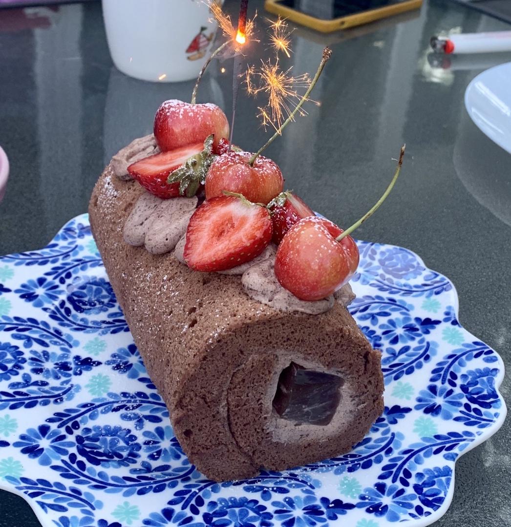 巧克力奶冻双色奶油卷卷