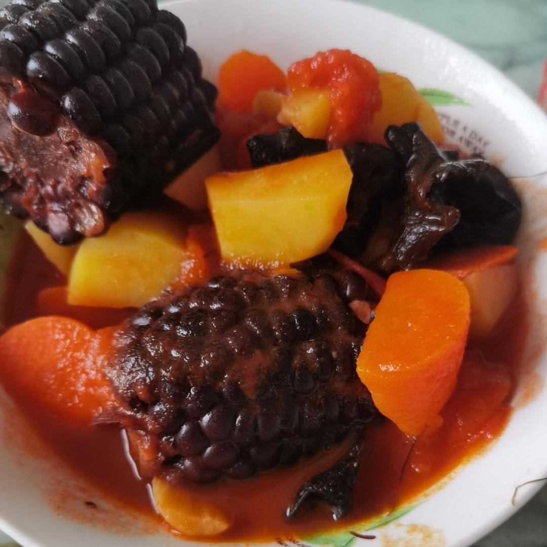 土豆胡萝卜玉米养生汤