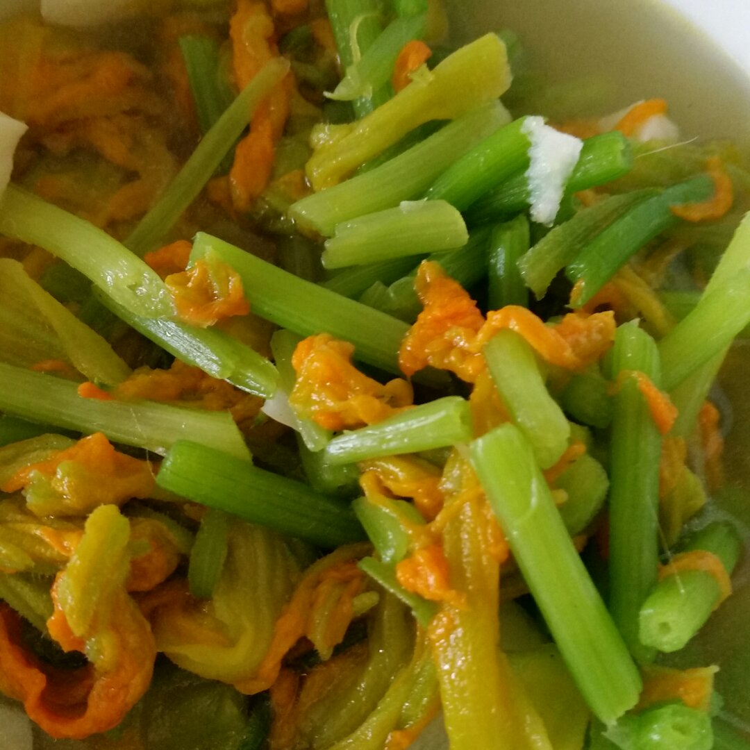清炒南瓜花