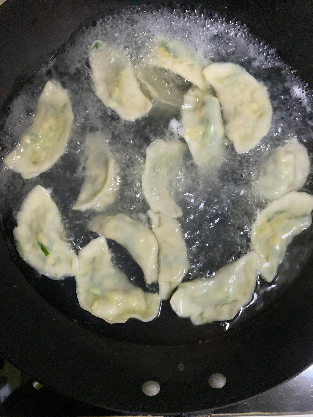 经典的韭菜鸡蛋馅儿饺子 怎么吃都不会腻