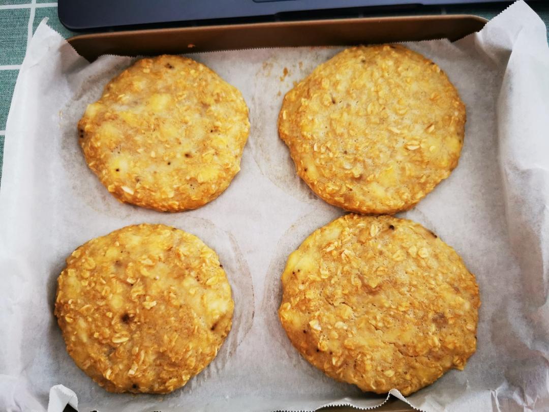 香蕉牛奶燕麦饼（低脂饱腹）