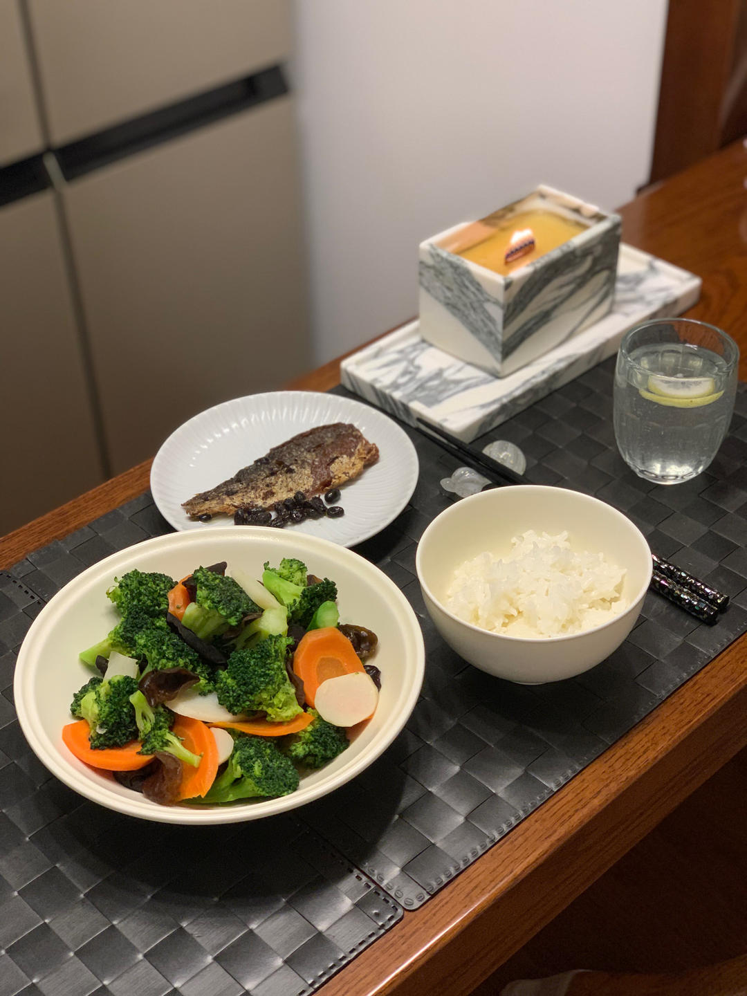 山药木耳炒西兰花