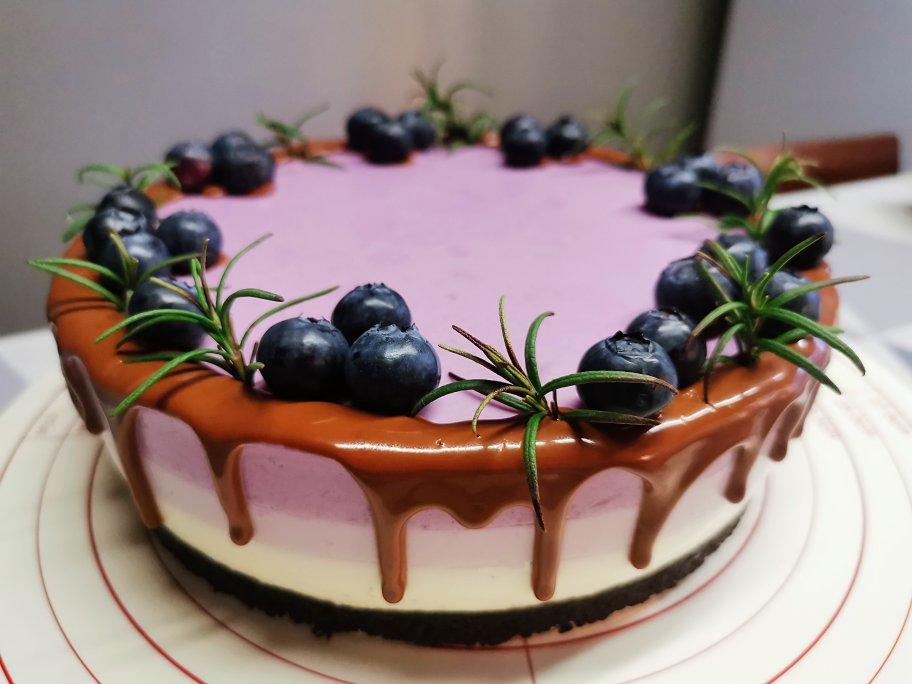 超梦幻的渐变蓝莓冻芝士