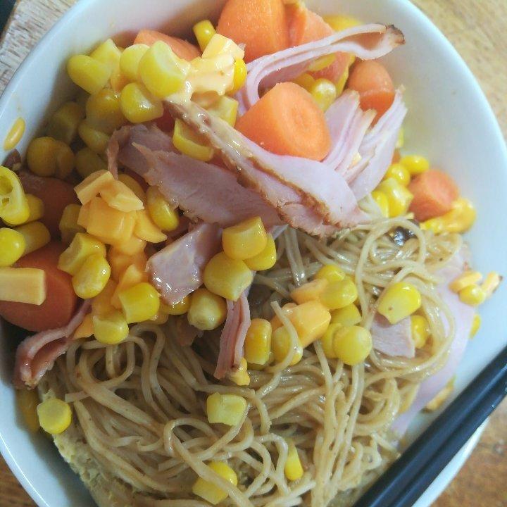 微波炉芝士蛋泡面