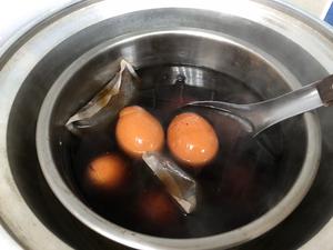 香卤茶叶蛋的做法 步骤4