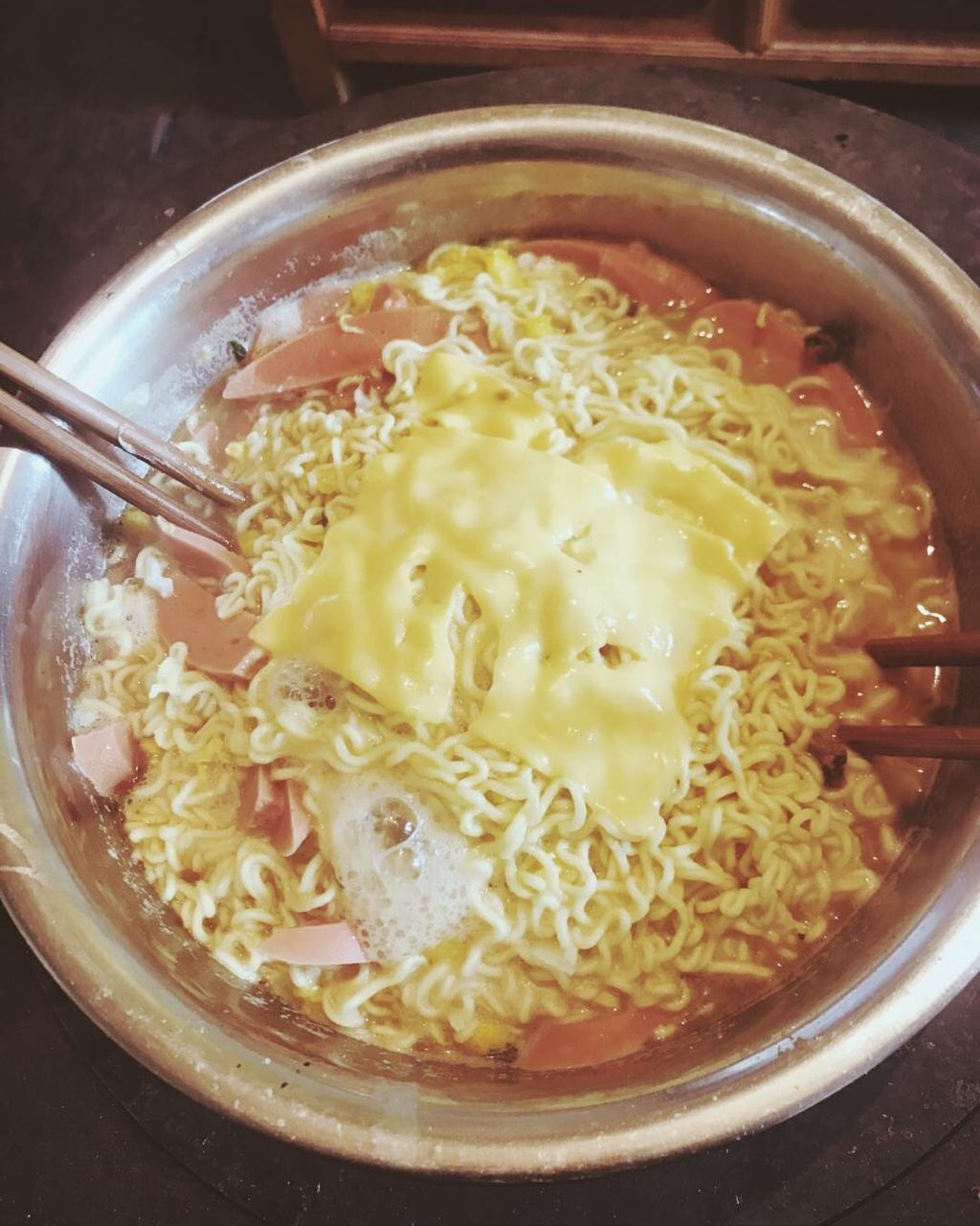 满足食欲的深夜秘密 森系浓香泡面