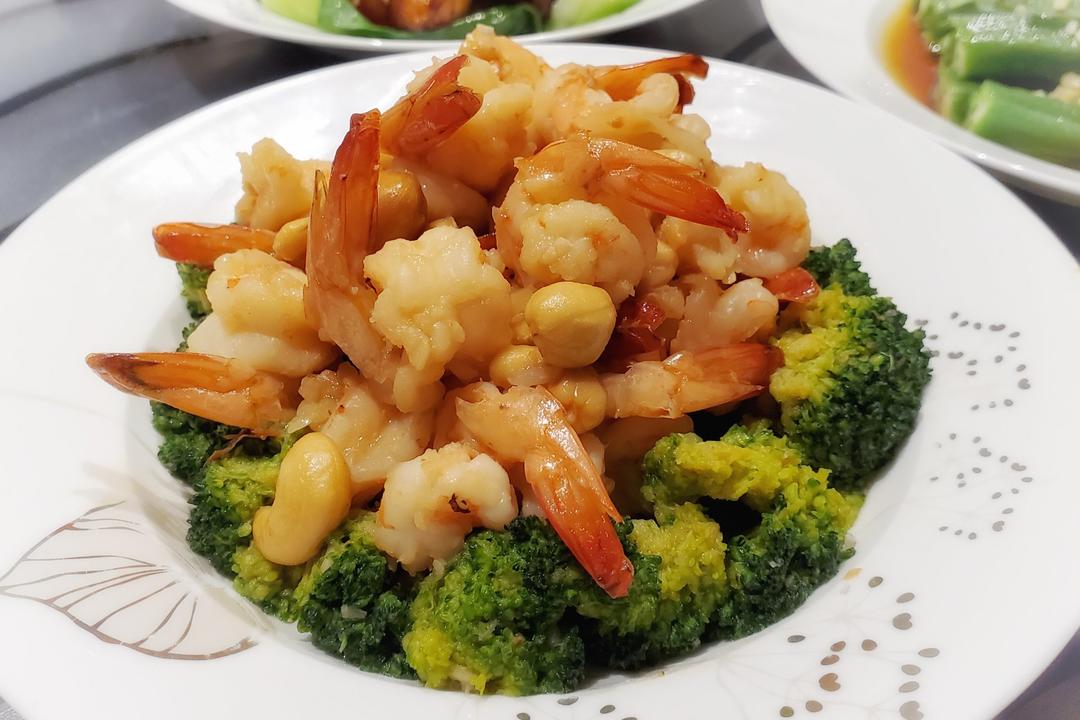 翡翠腰果虾球