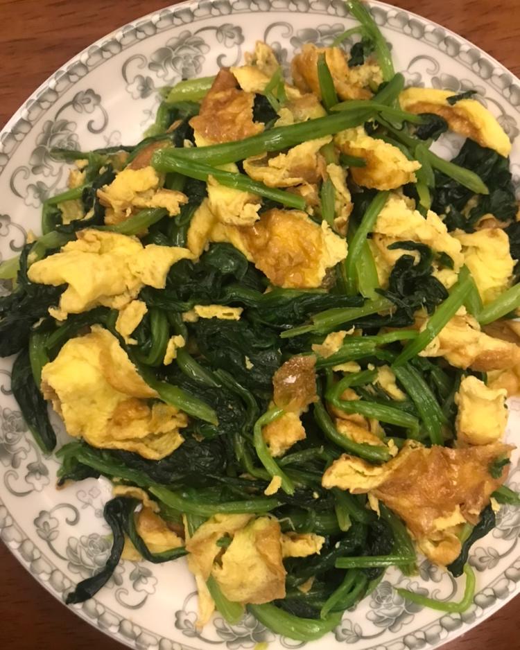堂妈小厨——鸡蛋皮拌菠菜