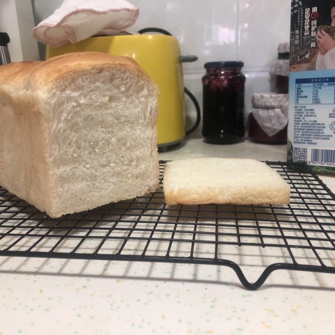 【小高姐】早餐白面包 极简主义的手工面包