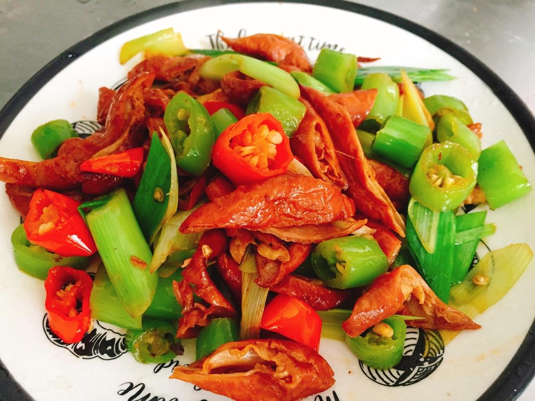 青蒜杭椒小炒肥肠【食材包操作说明】