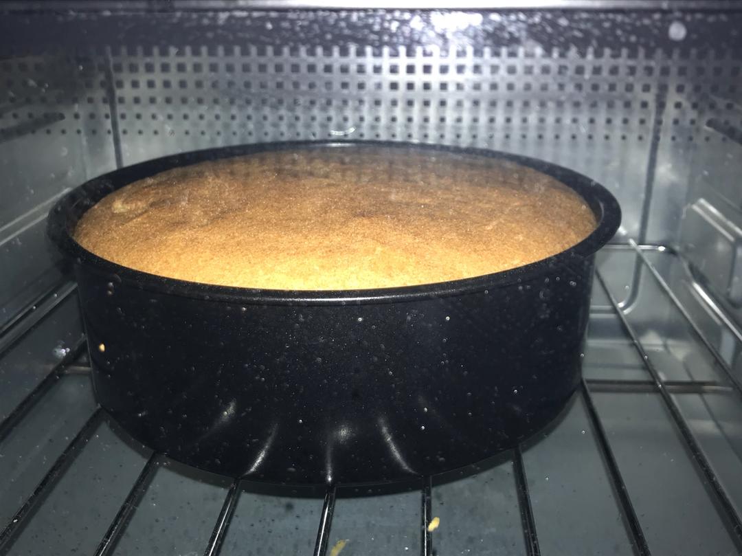 简单好做的8寸戚风蛋糕