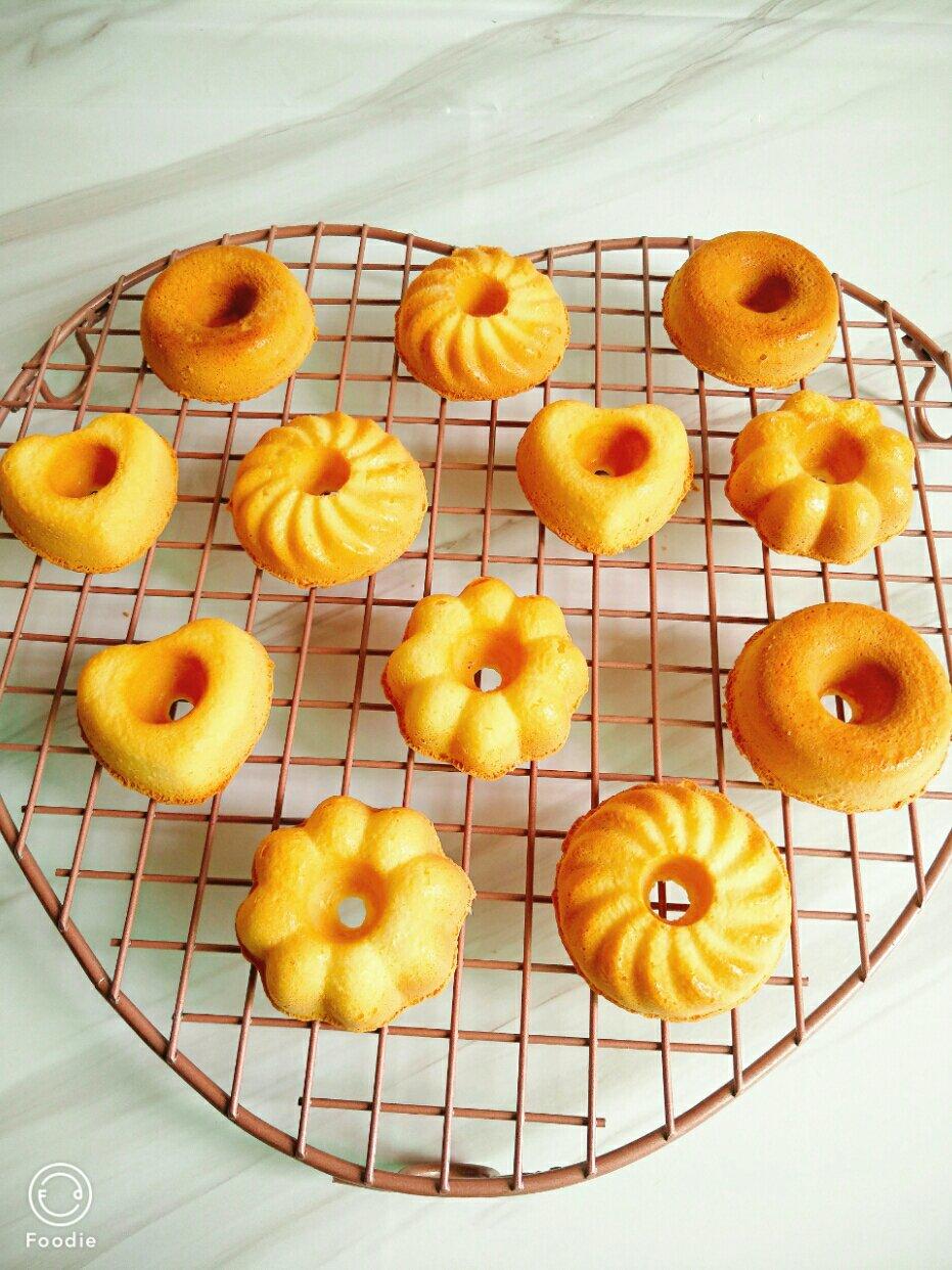 松软可口甜甜圈