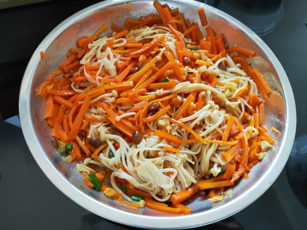 米饭杀手，好吃到舔盘的胡萝卜拌金针菇，10分钟就可以搞定