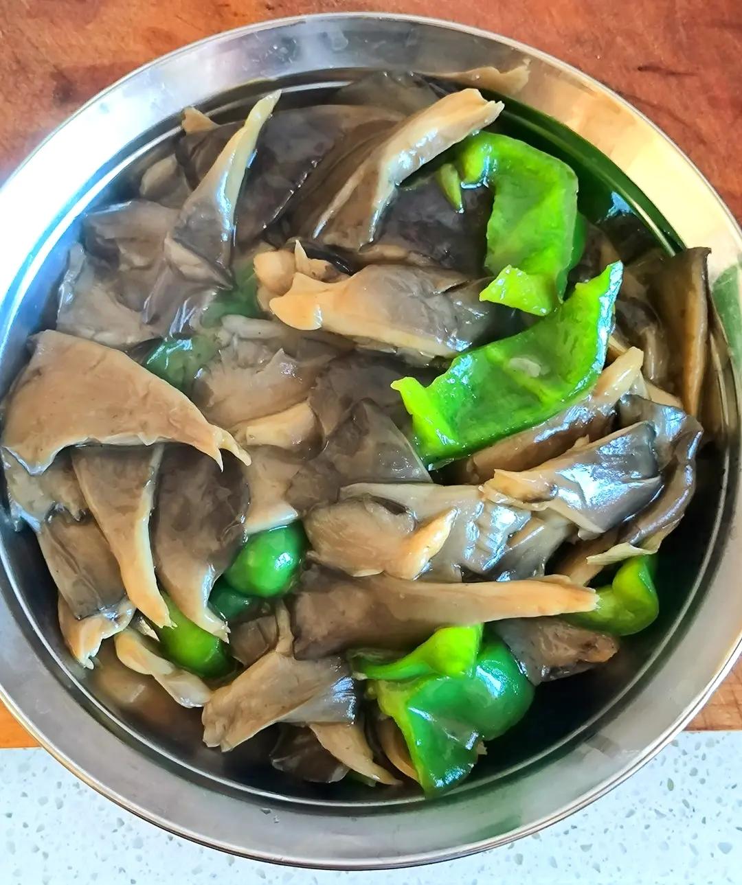 素炒平菇