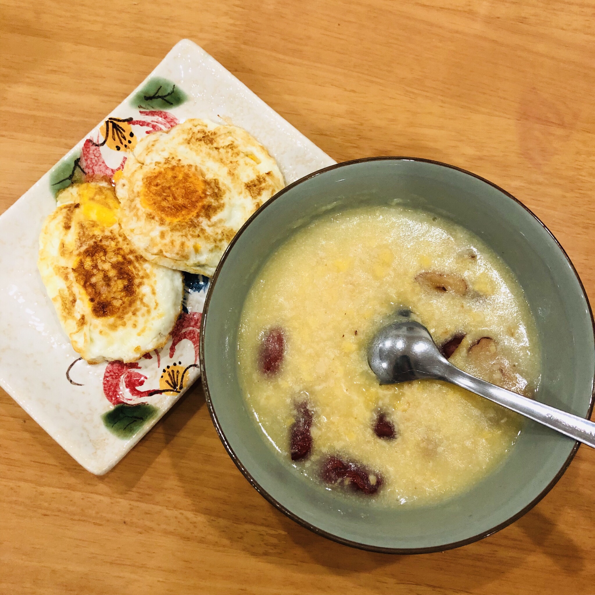 减脂营养早餐-玉米面大豆面红枣燕麦糊(研究玉米面怎么做不难吃之二)的做法
