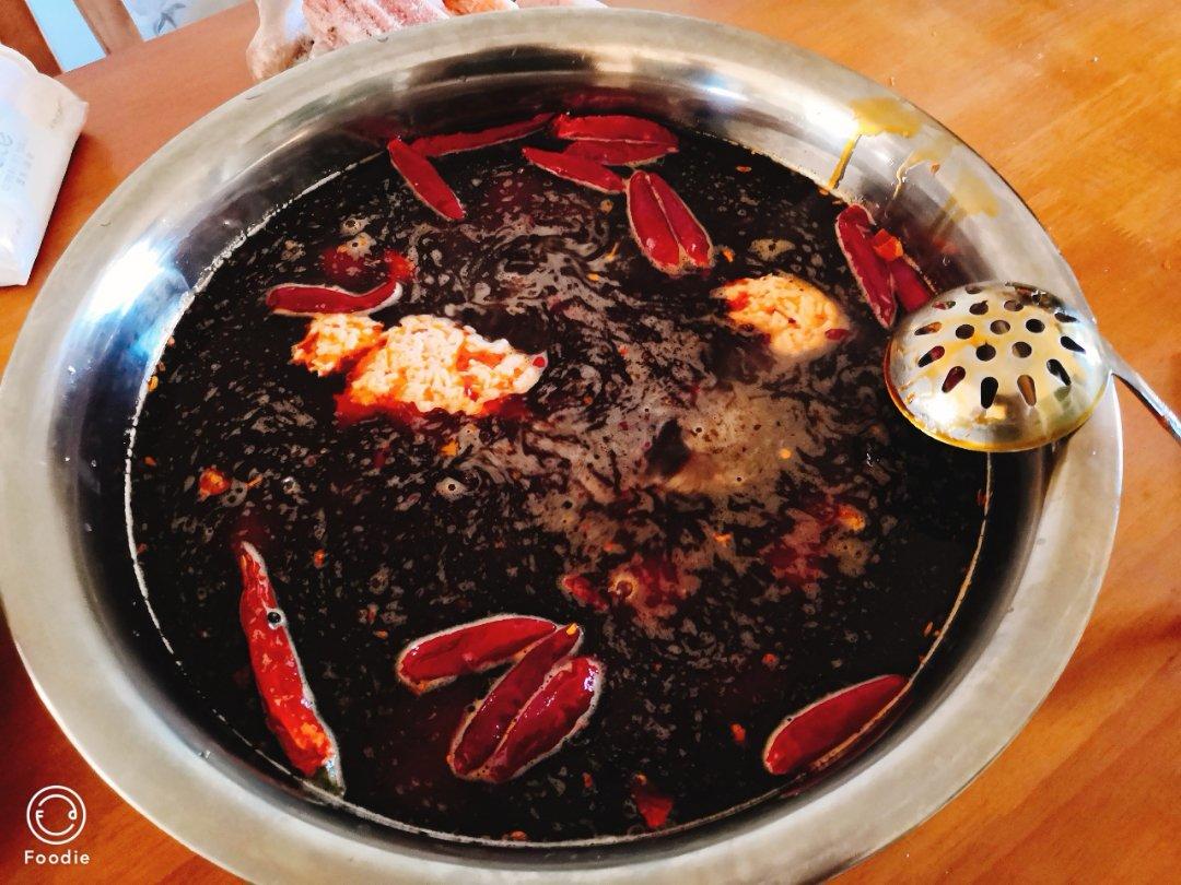 蓝妹妹bluewayway做的自制麻辣重庆火锅