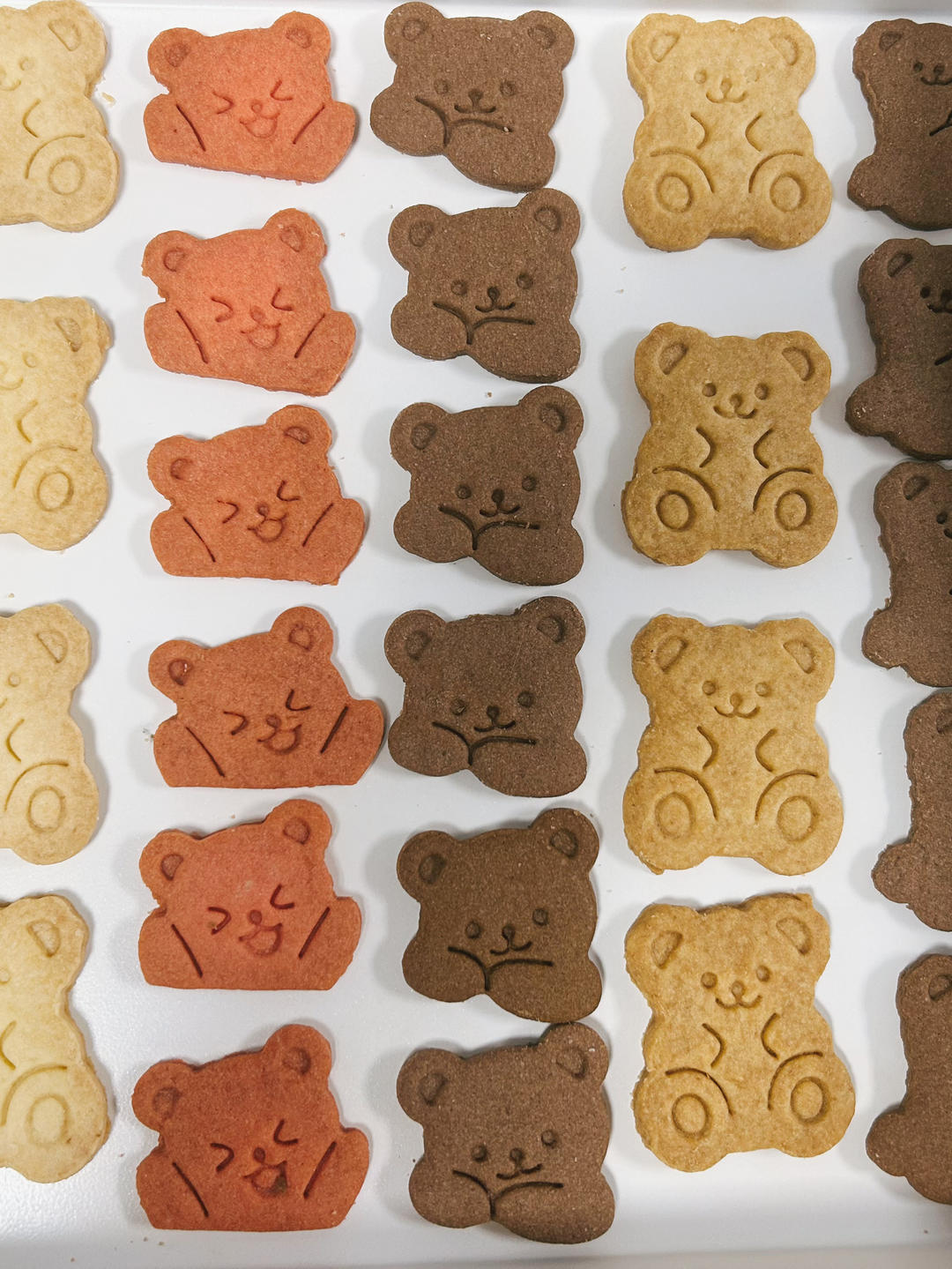 小朋友们超爱的卡通小饼干