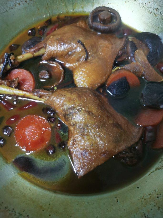 卤鸭腿