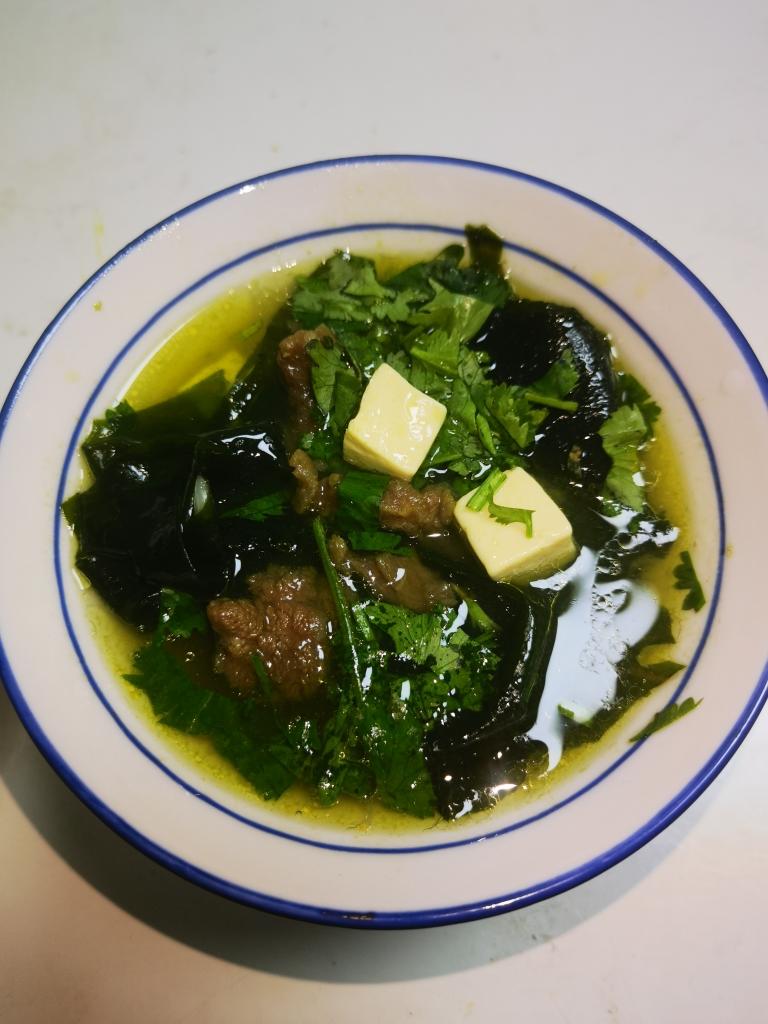 裙带菜牛肉汤