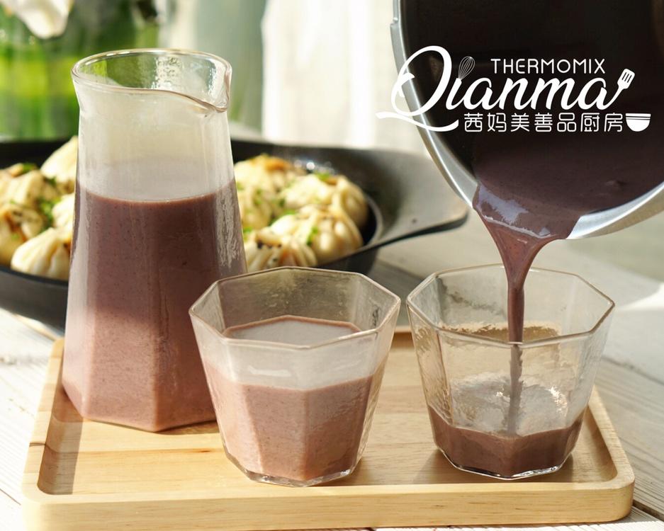 黑米红豆花生饮的做法