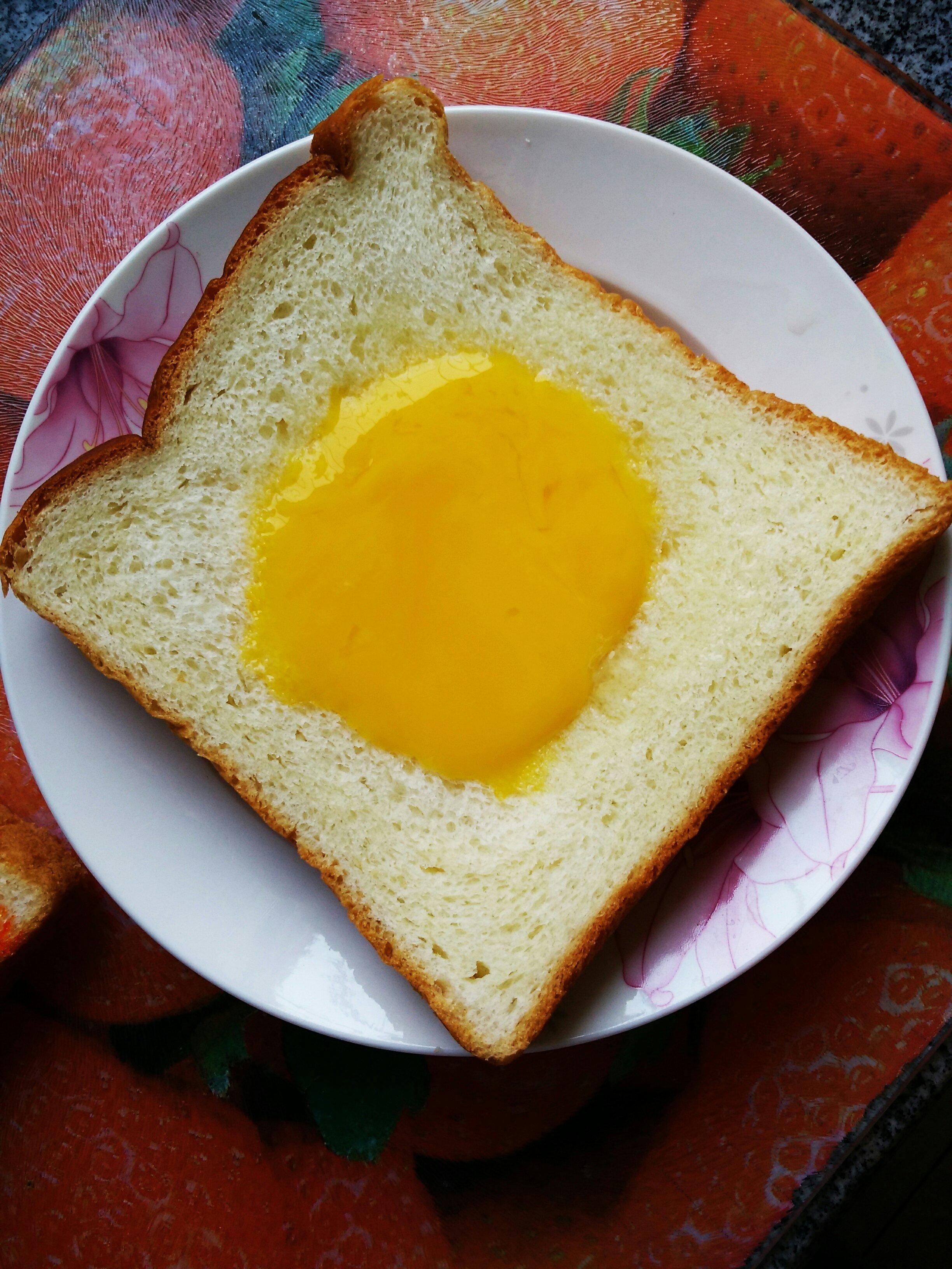 60秒芒果蛋堡（微波炉早餐）的做法 步骤2